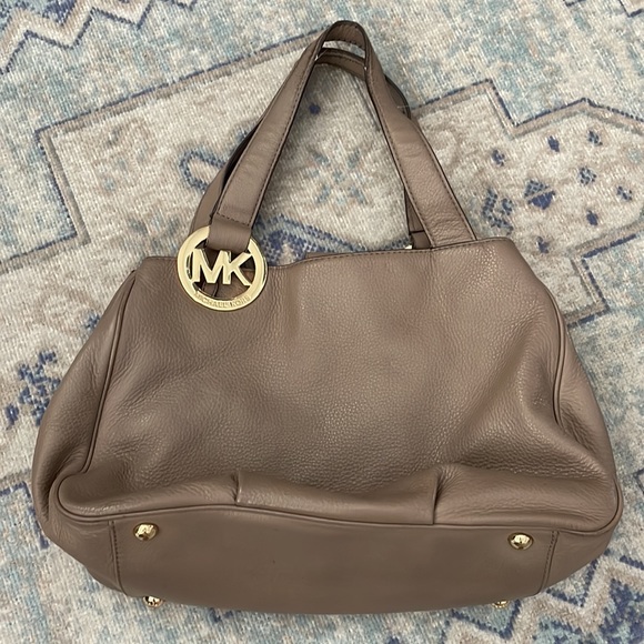 Michael Kors leather handbag, tan, used condition - Picture 2 of 5